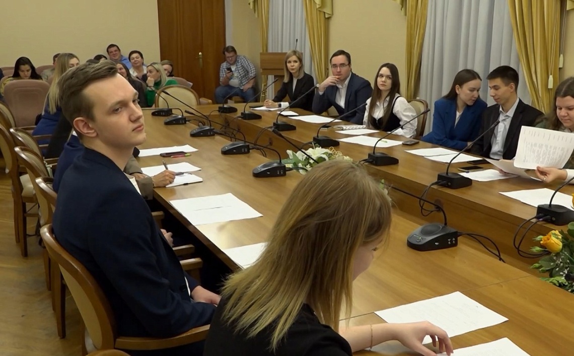В Пензе прошло первое заседание молодежного правительства региона пятого созыва В Пензе прошло первое заседание молодежного правительства региона пятого созыва