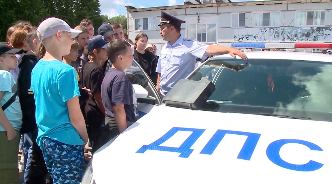 В лагере «Юность» ребят познакомили с работой криминалистов