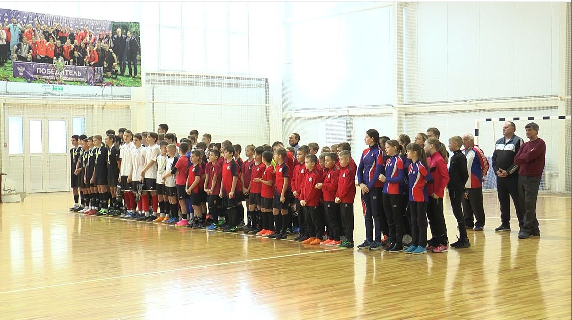 В Каменке отметили 30-летие спортивной школы «Дорожник»