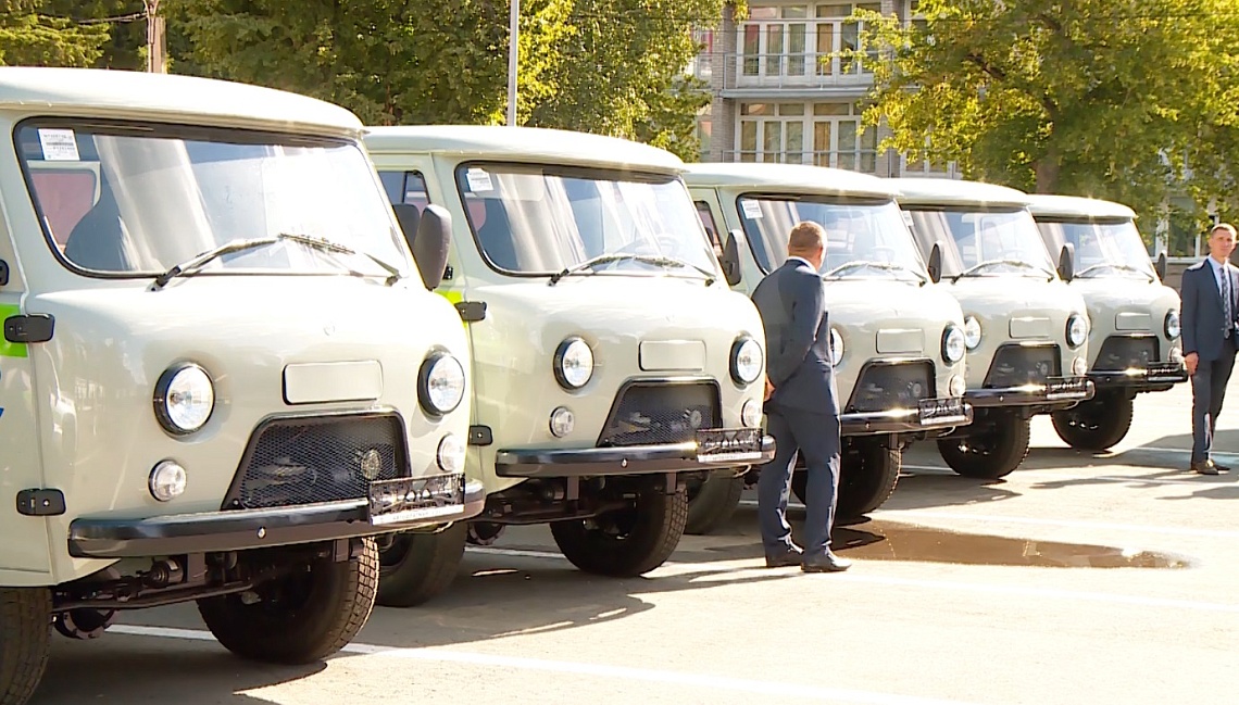Районные больницы Пензенской области получили 21 новый автомобиль