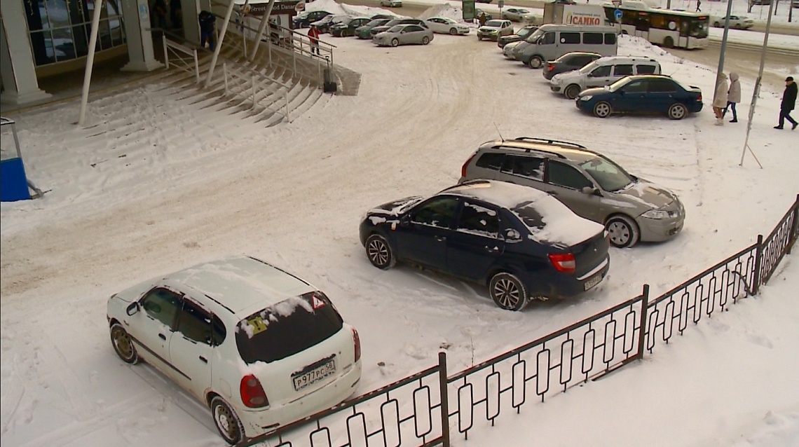 Чиновники администрации Пензы проверили, очищают ли организации свою территорию от снега