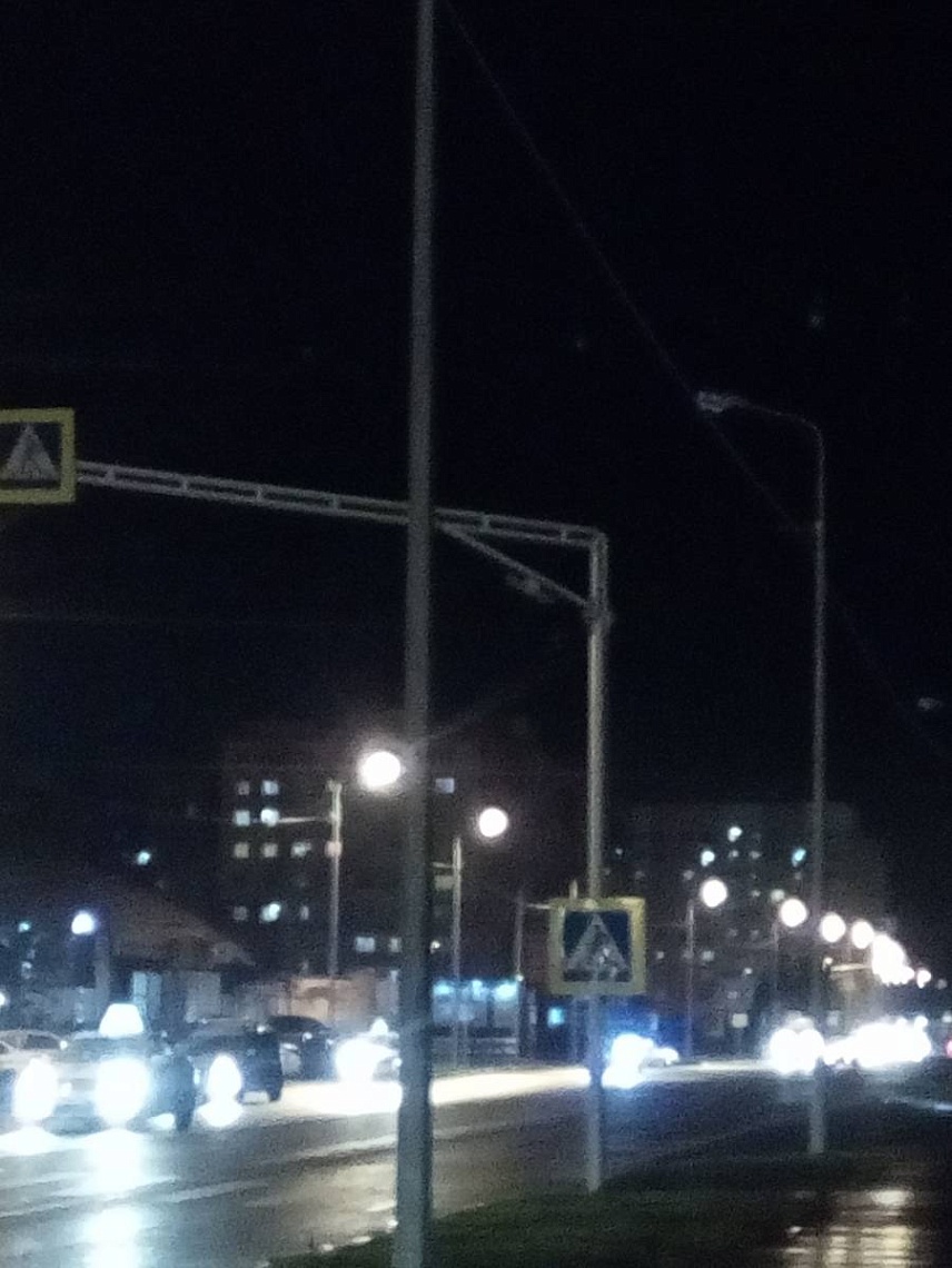 В Пензе на ул. Антонова не освещается половина дороги