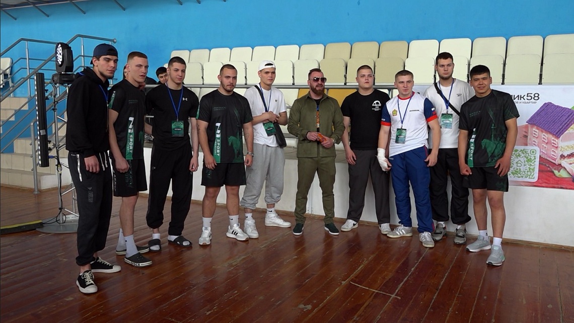 В Пензе прошел турнир по смешанным единоборствам «Сурская крепость»