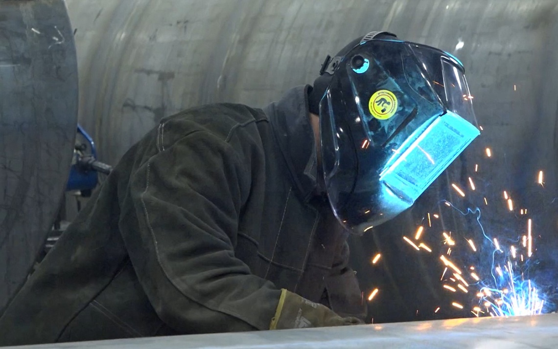 Пензенское предприятие организовало  поставки топливозаправщиков  на Донбасс