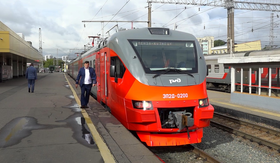 Олег Мельниченко провел переговоры с начальником Куйбышевской железной дороги Вячеславом Дмитриевым