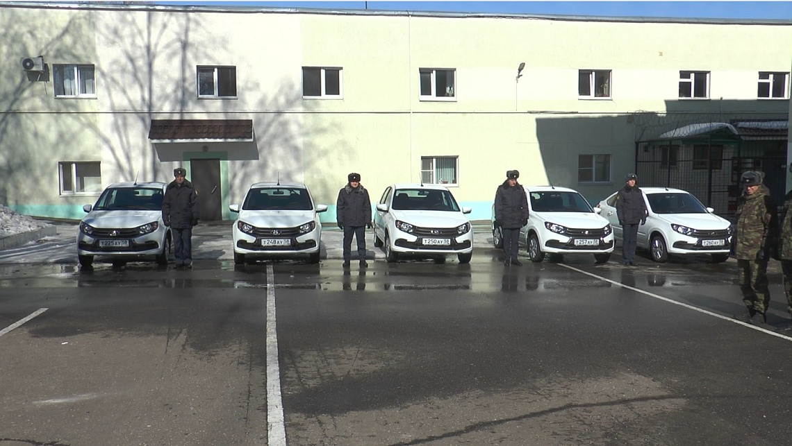 В Пензе сотрудникам УФСИН по региону вручили ключи от новых машин