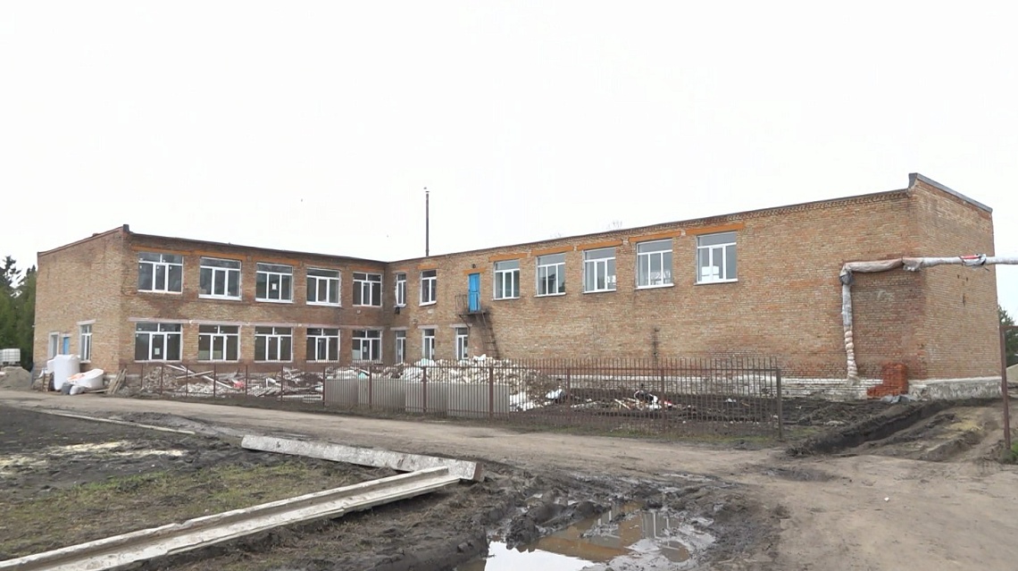 В Башмаковском районе капитально ремонтируют сельскую школу