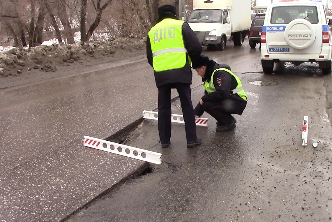 Из-за плохих дорог в Пензе произошло около сотни аварий Из-за плохих дорог в Пензе произошло около сотни аварий