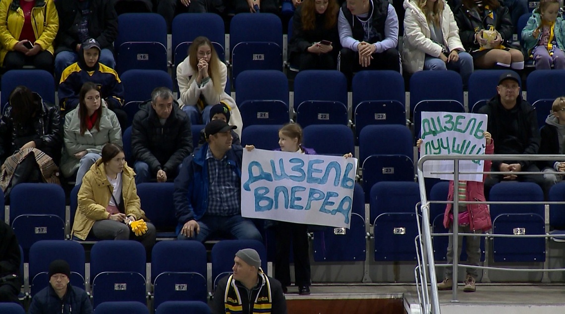 Пензенский «Дизель» уступил в овертайме питерскому клубу «СКА-Нева»