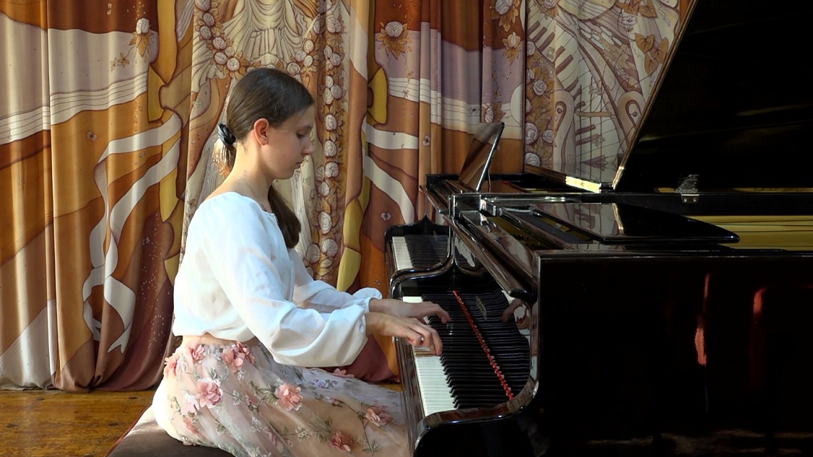 Юная жительница Пензы стала лауреатом второй степени на Международном конкурсе исполнителей и композиторов памяти Елены Гнесиной