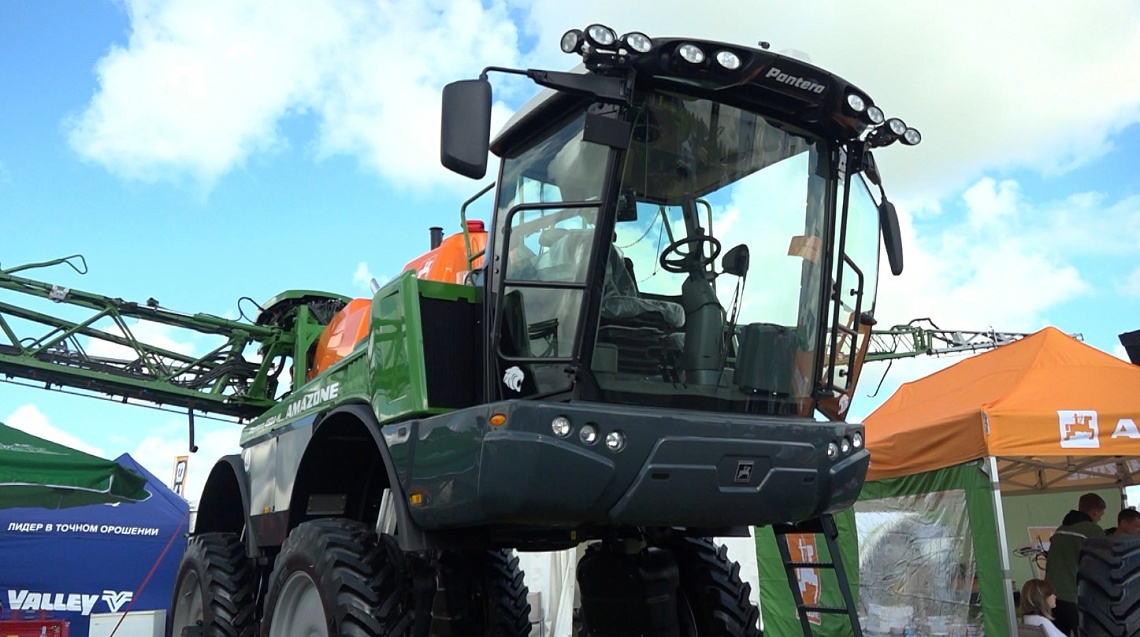 В Каменском районе прошел межрегиональный аграрный форум «День поля»