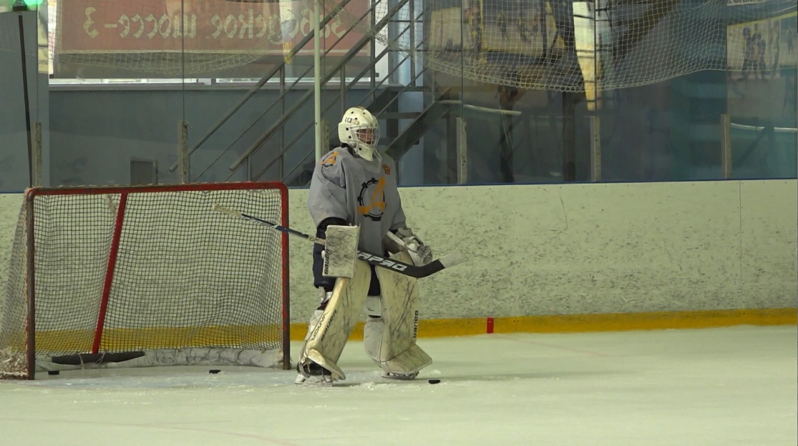 Пензенские хоккеисты в преддверии нового сезона ВХЛ встретились с болельщиками