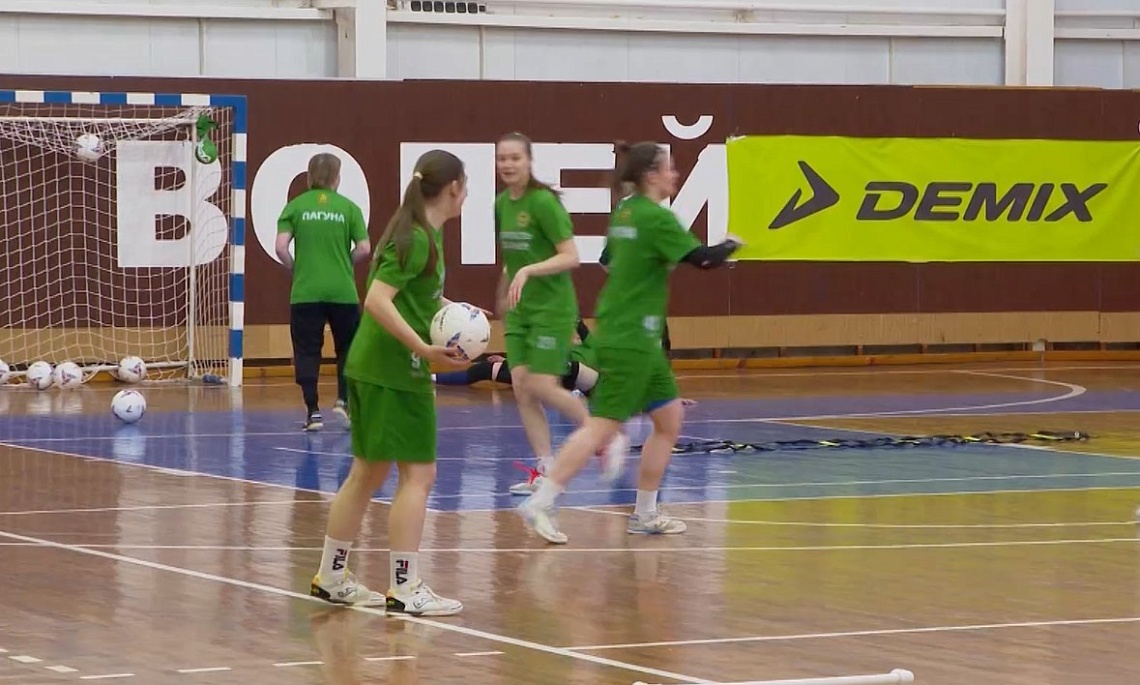 Считанные дни остаются до начала главных игр сезона в женском мини-футболе