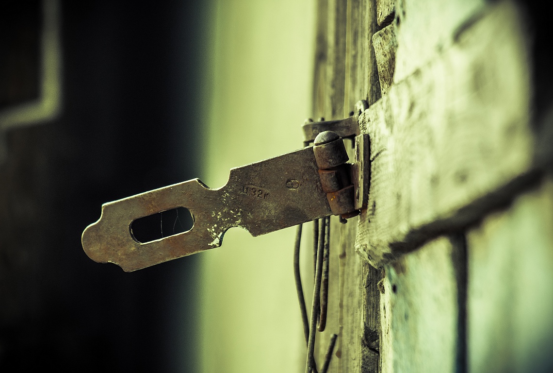 Сосновоборец вычислил вора по «маячкам» в замке