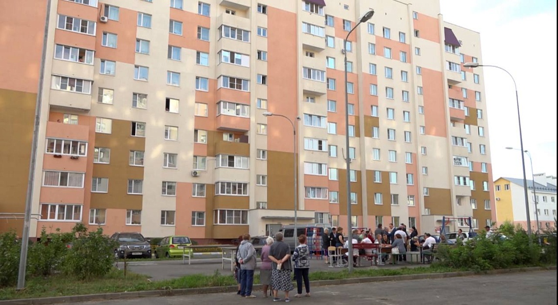 На улицу Чапаева в Пензе прибыли представители сразу нескольких ведомств