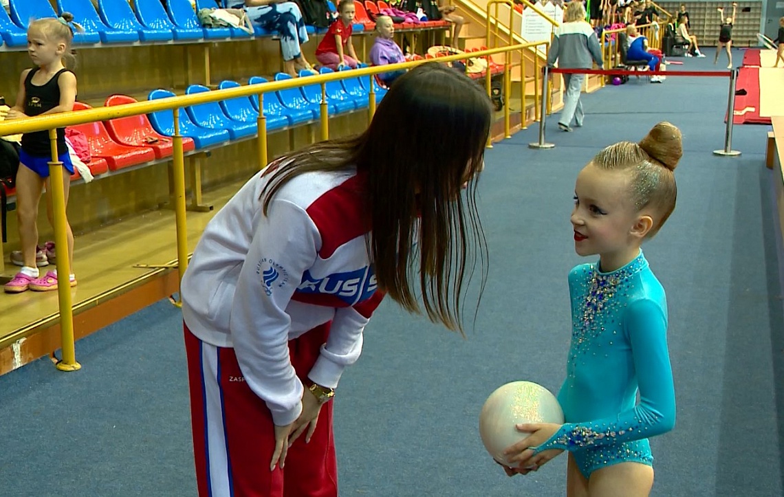 В Пензе стартовал всероссийский турнир по художественной гимнастике «Золотые листья»