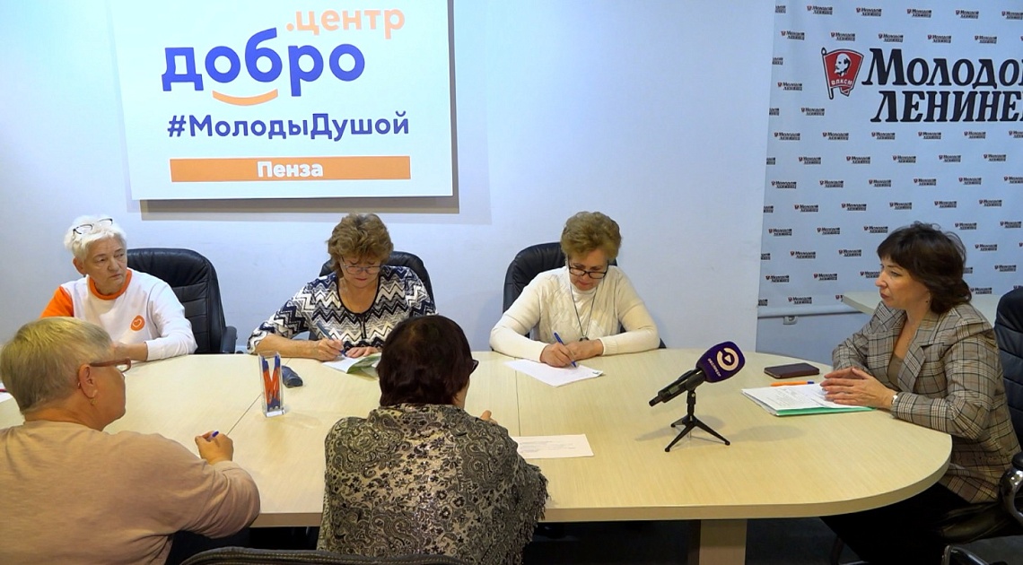 «Молодой Ленинец» продолжает вести курсы грамотности для пожилых людей