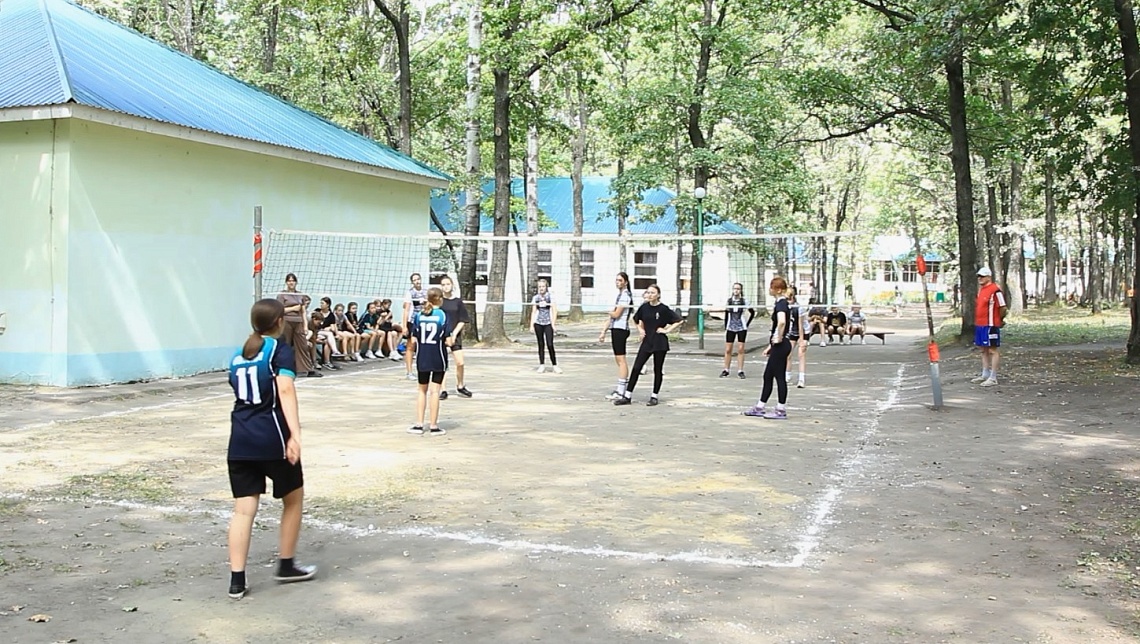 В лагере «Березка» Каменского района смену посвятили физической культуре