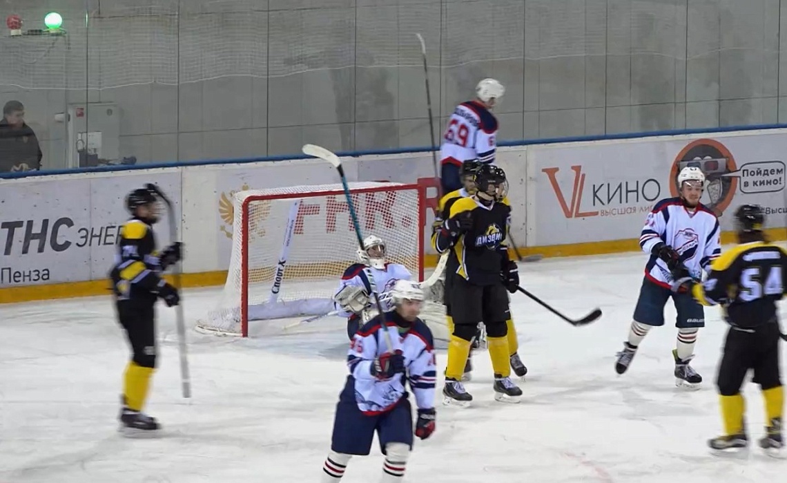 Пензенский «Дизелист» разделил очки с саратовским Кристаллом