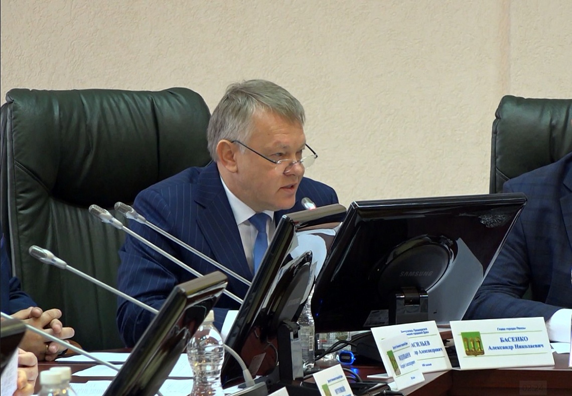 Александр Басенко покинул пост главы города Пензы