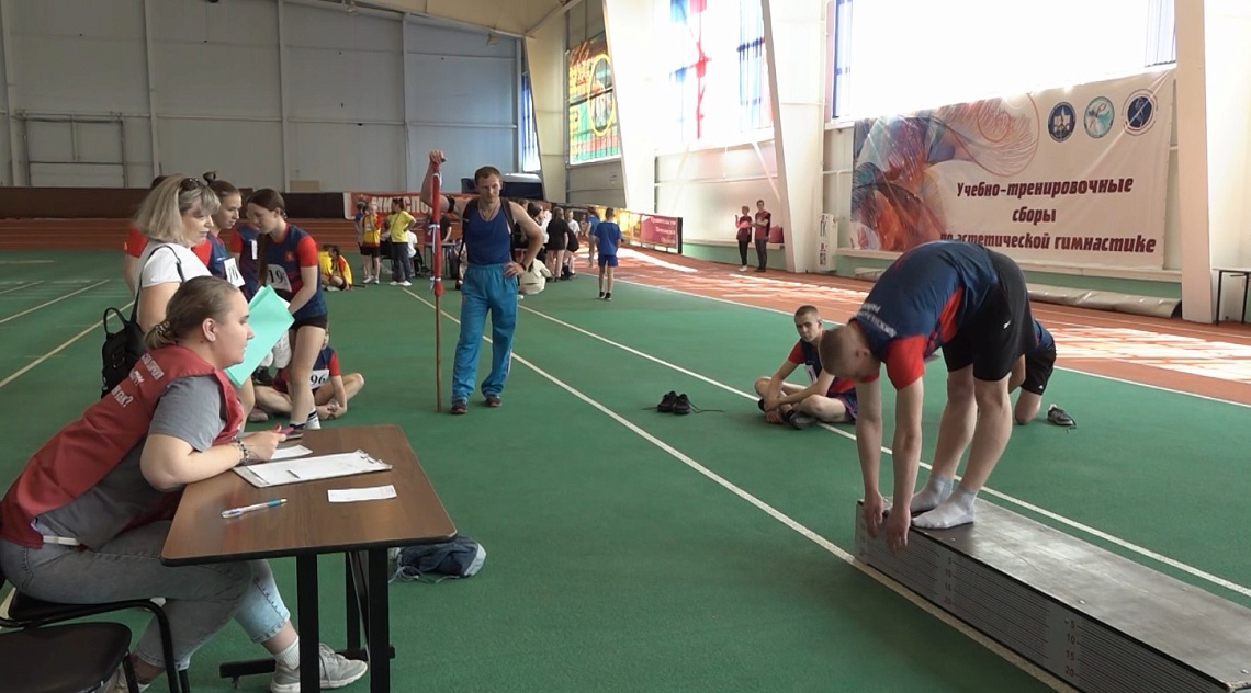 Губернатор Олег Мельниченко на заседании правительства Пензенской области поставил задачу привести в порядок сельские стадионы