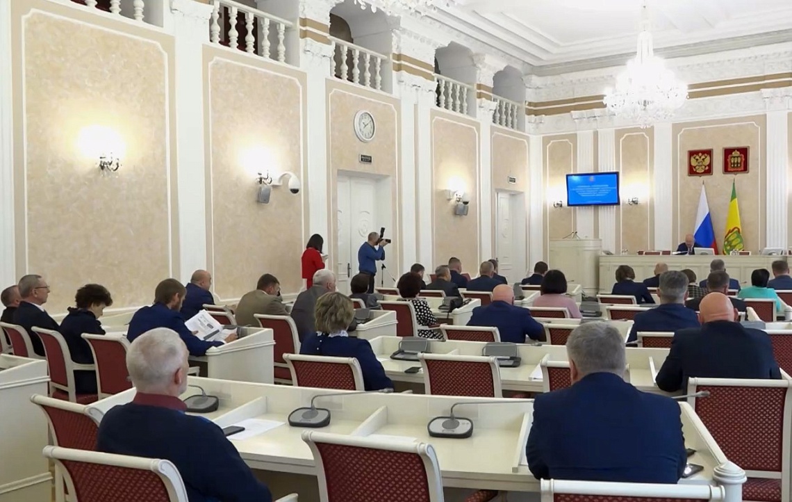 В Заксобрании области обсудили реализацию национальных проектов