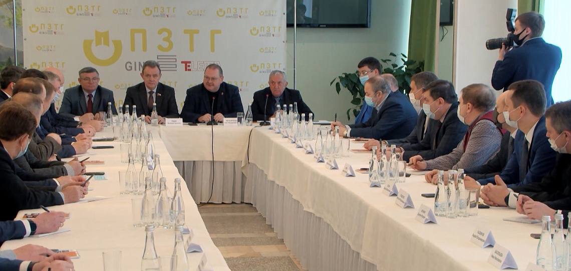 Олег Мельниченко поблагодарил пензенские предприятия за организацию прививочных кампаний Олег Мельниченко поблагодарил пензенские предприятия за организацию прививочных кампаний