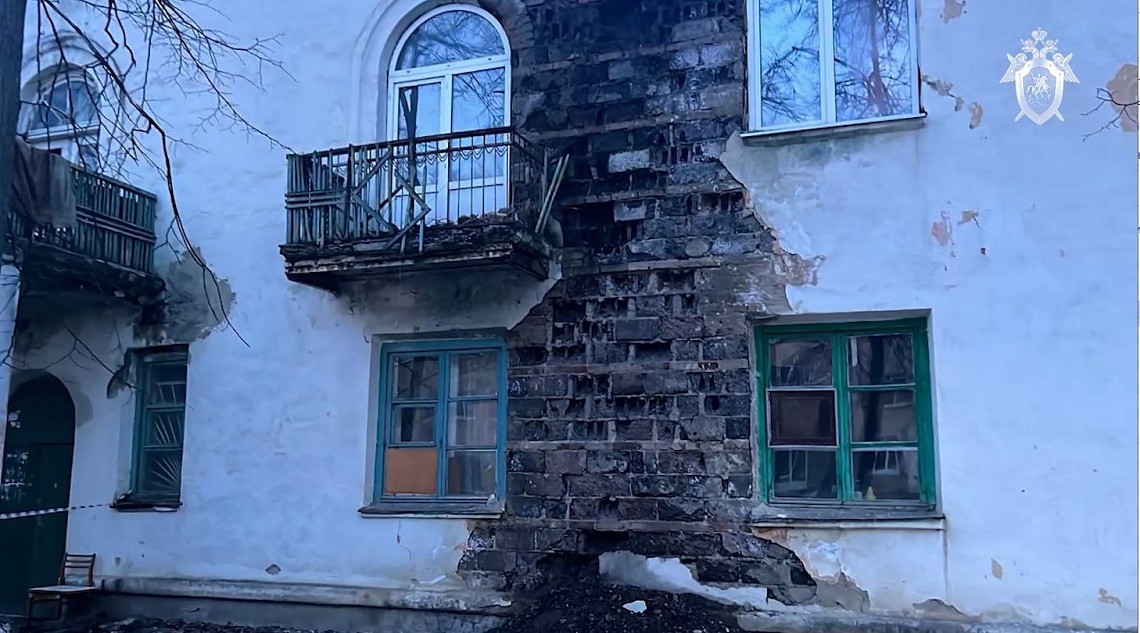 В Пензе на улице Ударной обрушилась кирпичная кладка дома