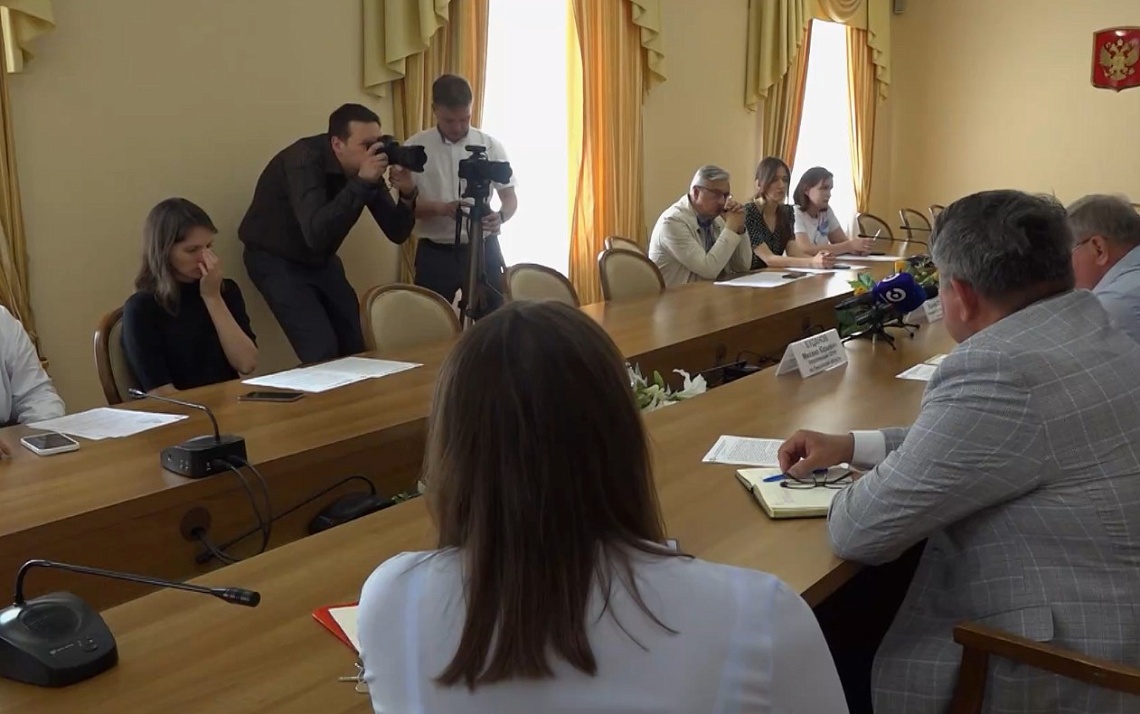 На брифинге в региональном правительстве сегодня говорили о перспективах использования электронных сертификатов