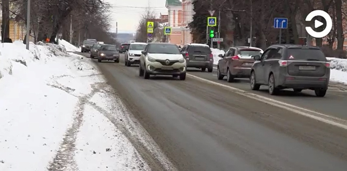 Глубина выбоин в асфальте на Севере превысила нормативы