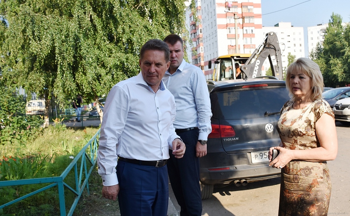 Кувайцев поручил устранить провалы на дорогах