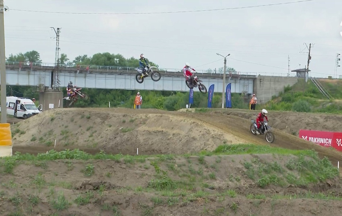 В Пензе состоялись второй этап чемпионата России по суперкроссу и соревнования на Кубок главы Пензы