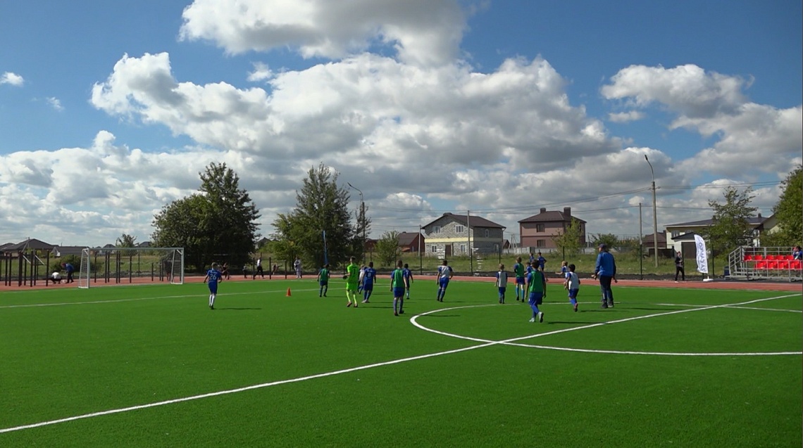 В микрорайоне Заря открыли «умную» спортивную площадку