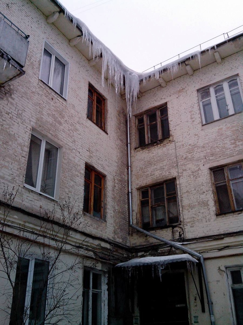 В Пензе горожане боятся 2-метровых сосулек