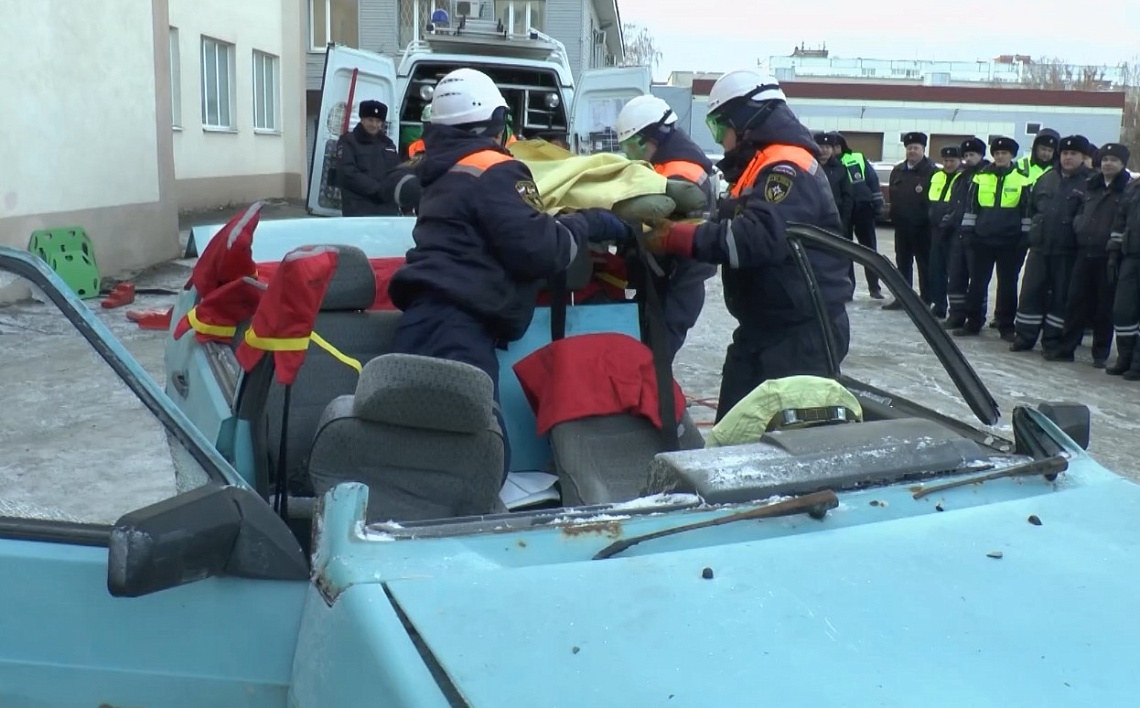 На базе регуправления ГИБДД прошли практические занятия с сотрудниками ДПС