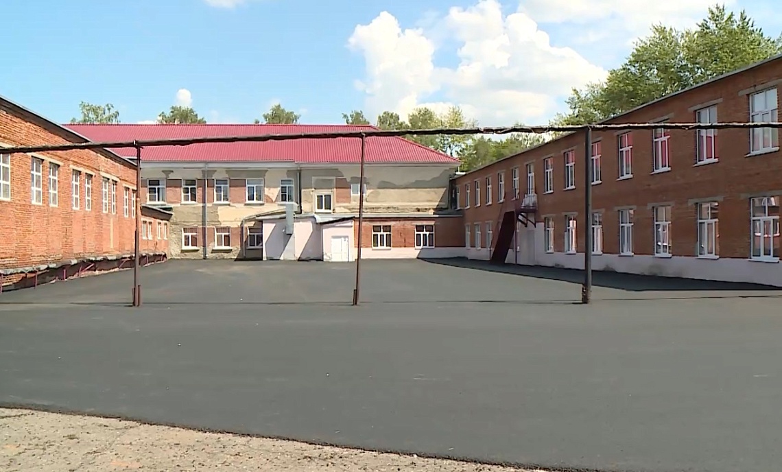 В Каменке капитально отремонтировали две школы