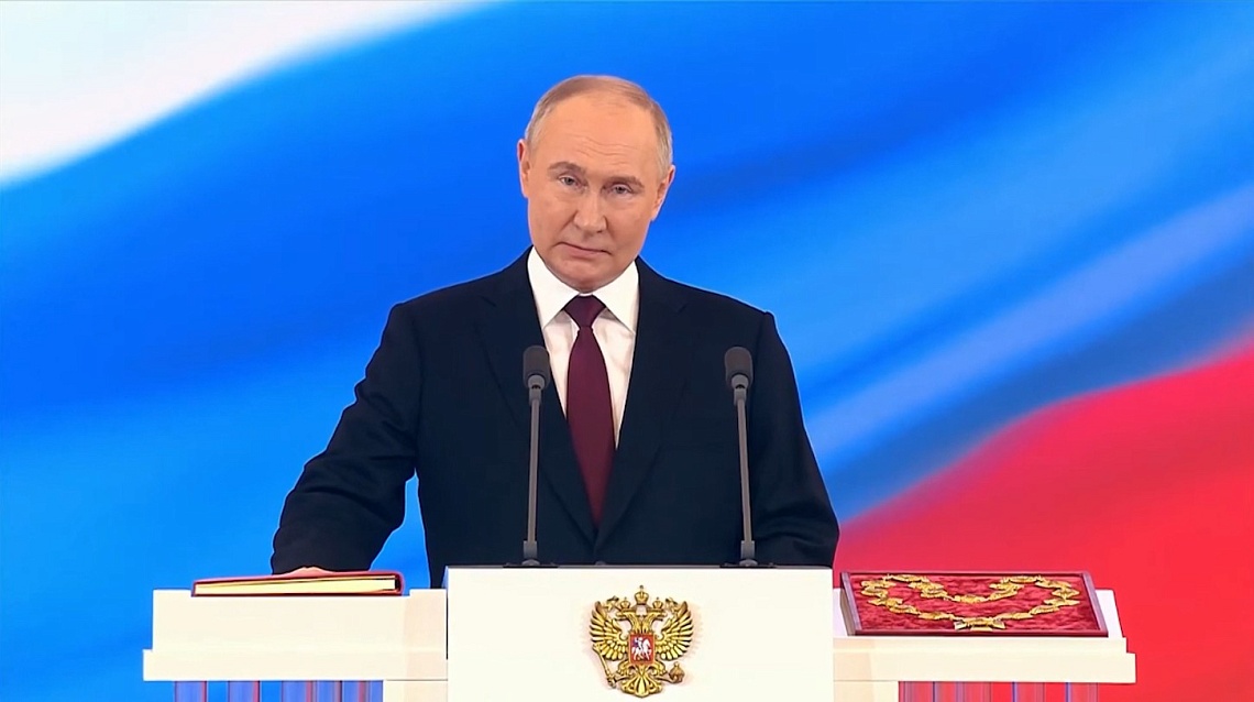 Губернатор Олег Мельниченко поздравил Владимира Путина с вступлением в должность президента