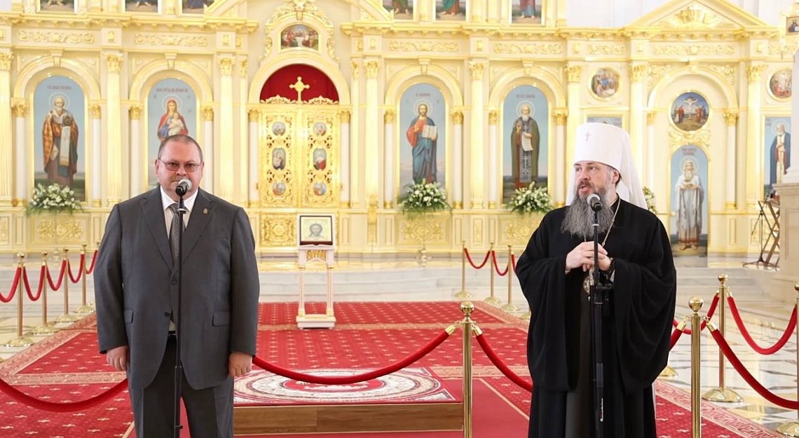 Владыка  Серафим вручил награды пензенцам за подготовку к освящению собора