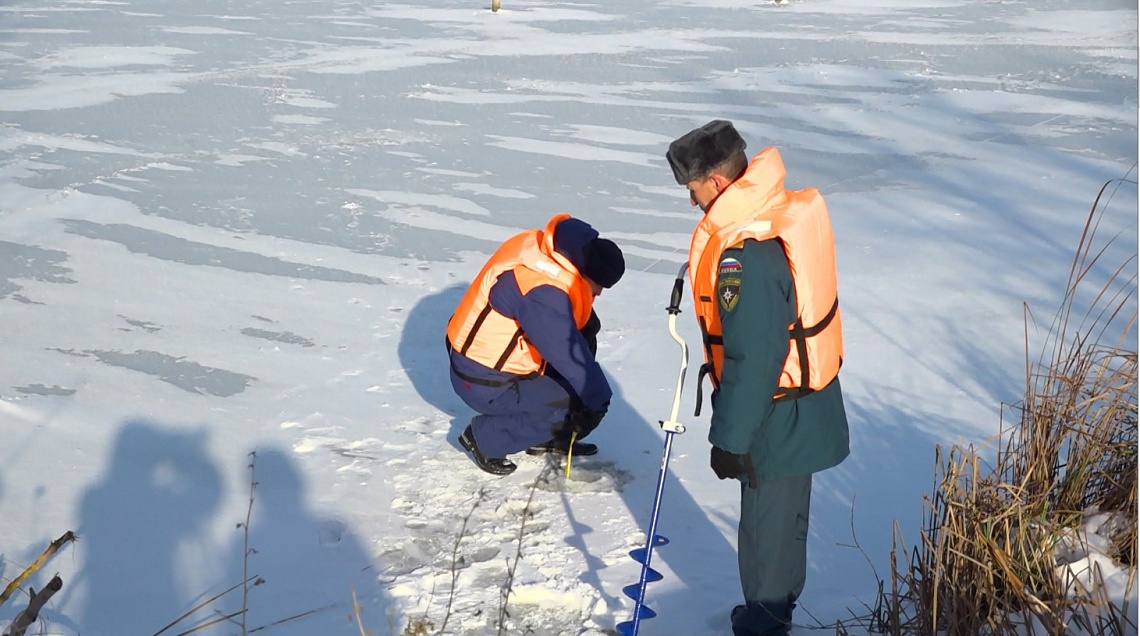 В Пензенской области запретили перемещение по льду на водных объектах до 10 декабря