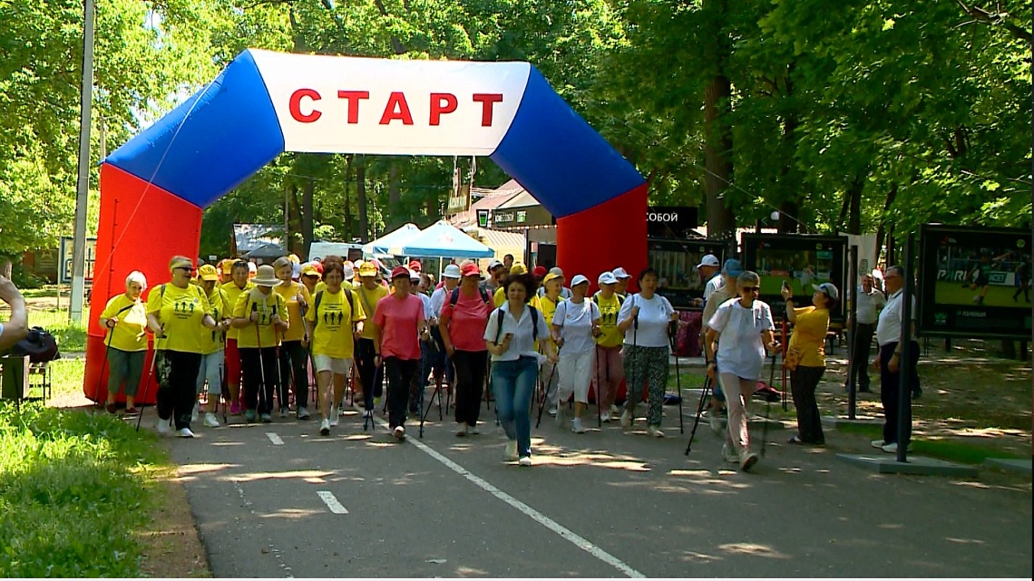 В Пензе прошел фестиваль скандинавской ходьбы