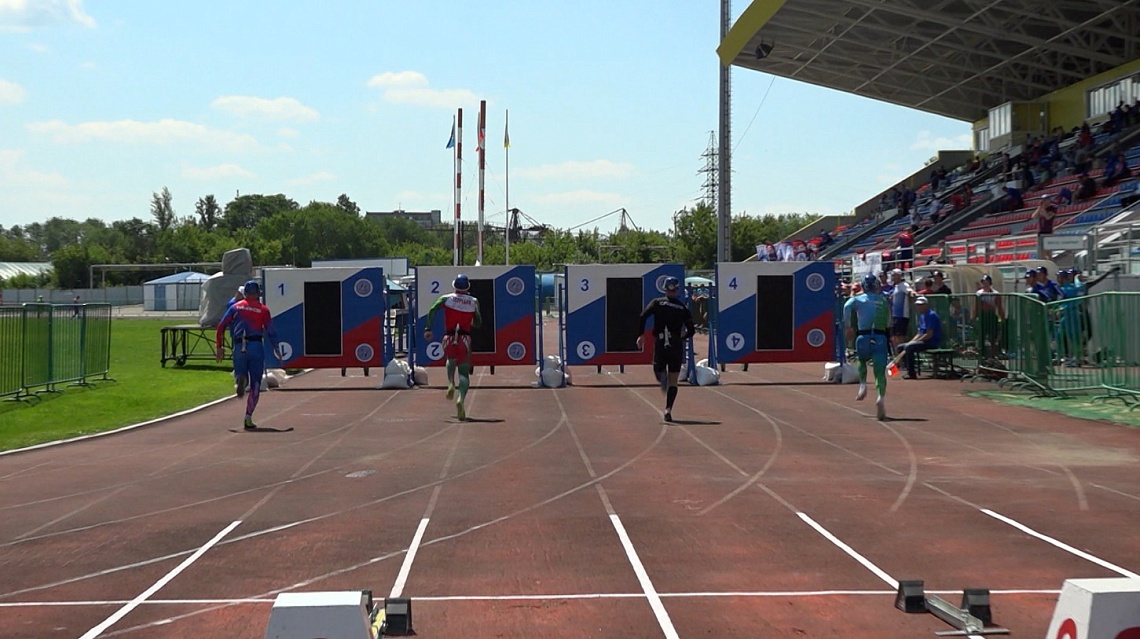 В Пензе стартовал чемпионат по пожарно-спасательному спорту среди главных управлений МЧС ПФО