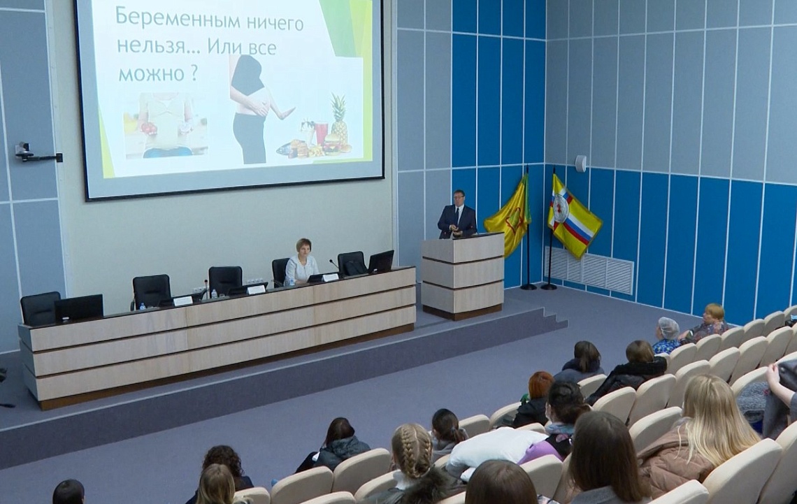 В перинатальном центре возобновили «беременные посиделки»