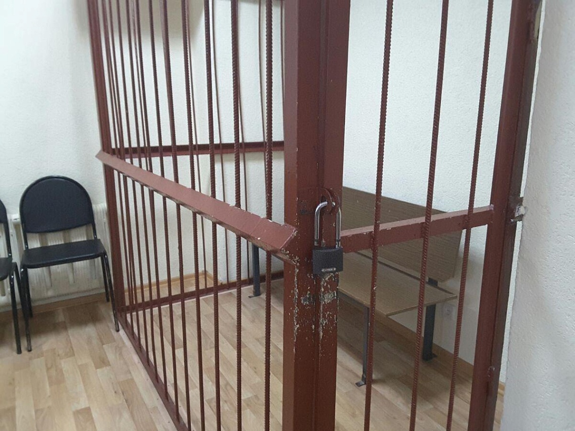 В Пензе пытавшемуся сбыть крупную партию наркотиков может грозить пожизненное В Пензе пытавшемуся сбыть крупную партию наркотиков может грозить пожизненное