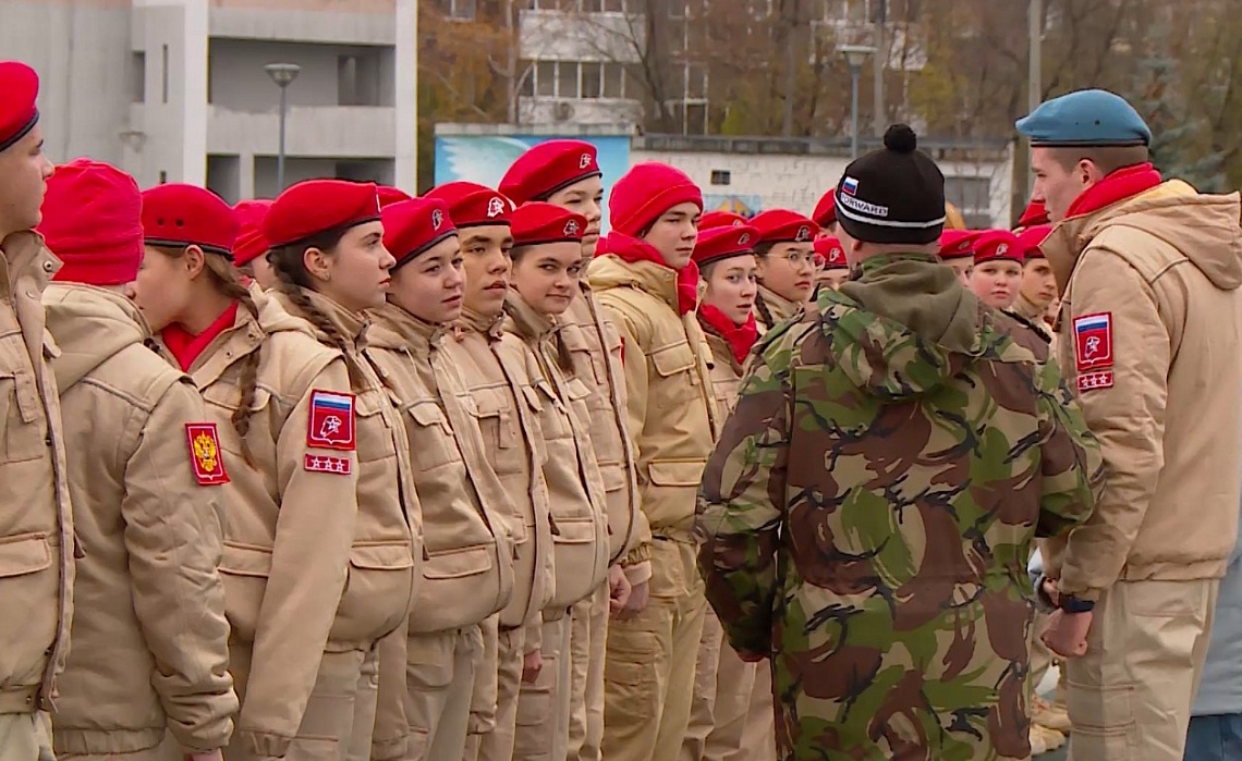 Сегодня по Самаре прошел Парад Памяти, в котором участвовали 52 пензенца