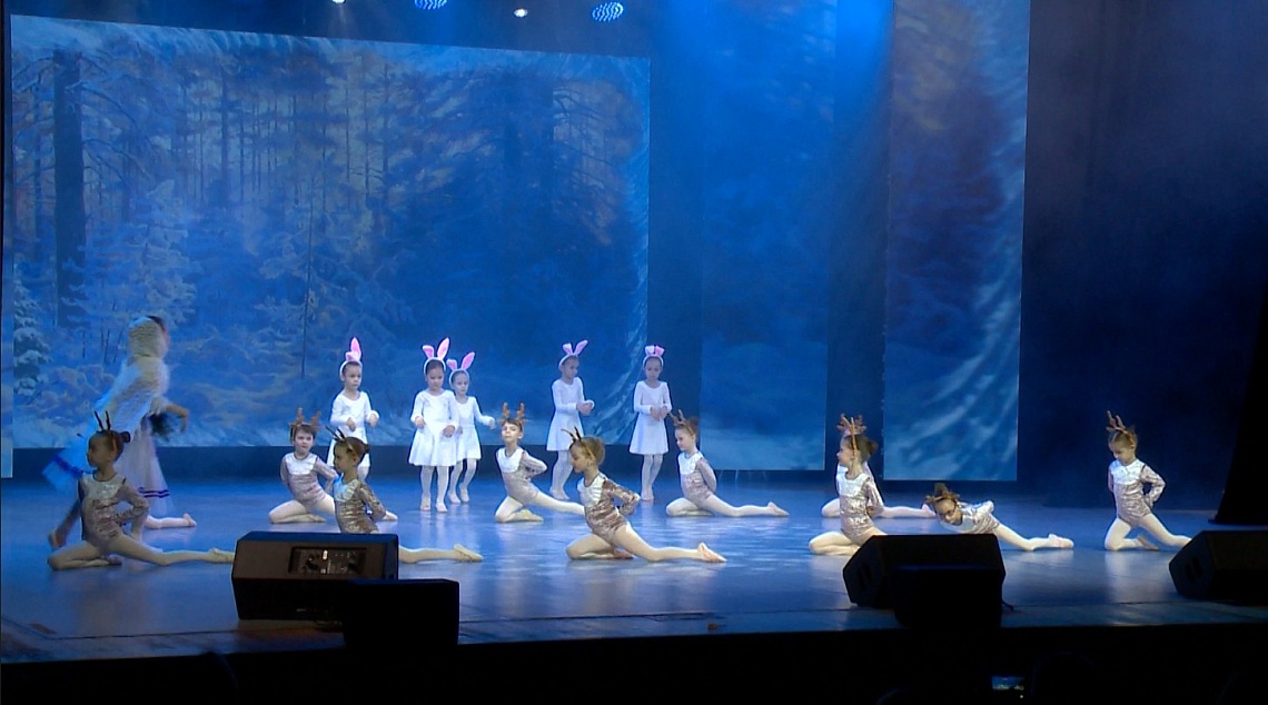 Юные пензенские артисты представили балет-сказку «12 месяцев»