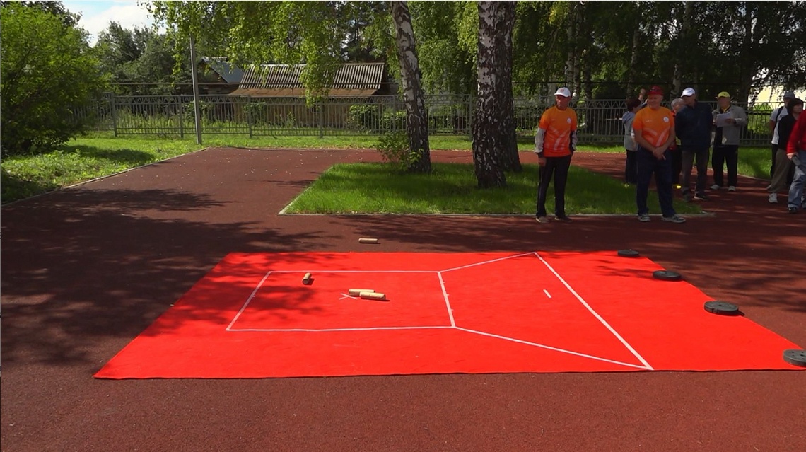 В Пензенском районе прошли областные соревнования по городошному спорту среди ветеранов