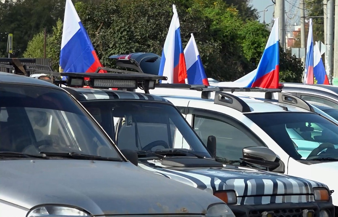 В Пензе состоялся автопробег, посвященный Дню воссоединения России с Донбассом и Новороссией