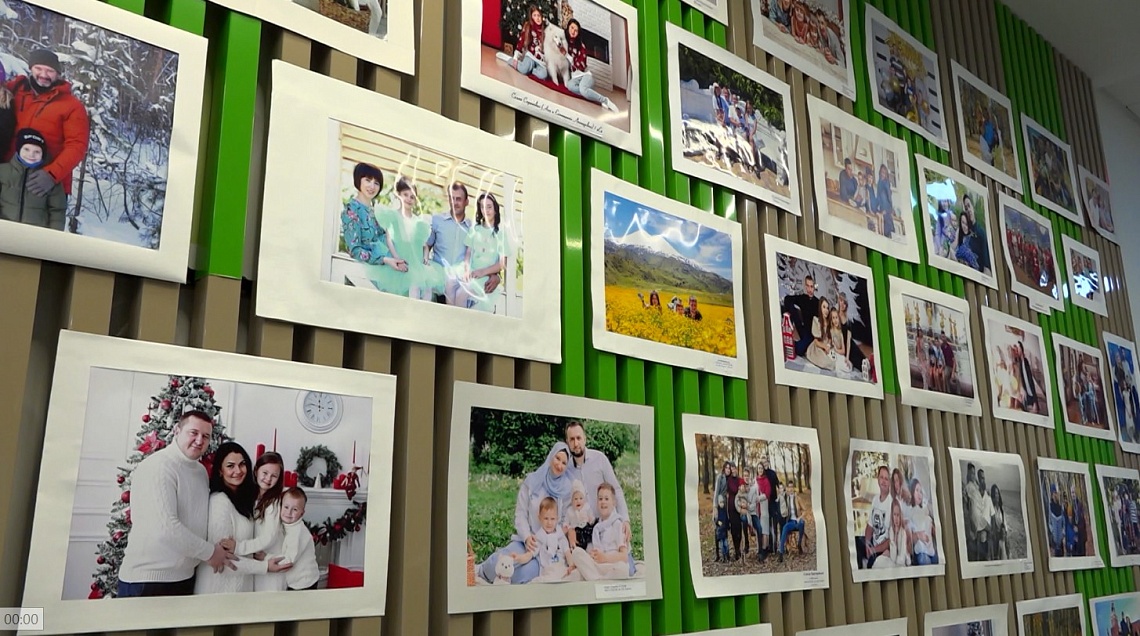 В школе №1 села Засечного открылась семейная фотогалерея