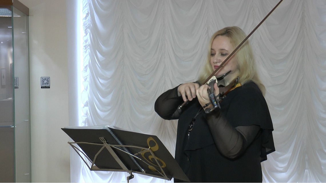 В музее-заповеднике «Тарханы» открылась выставка «Музыка моего сердца»