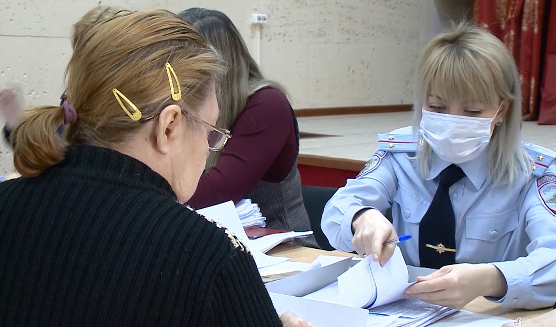 Прибывшим в Пензенскую область гражданам ДНР и ЛНР начали выдавать документы